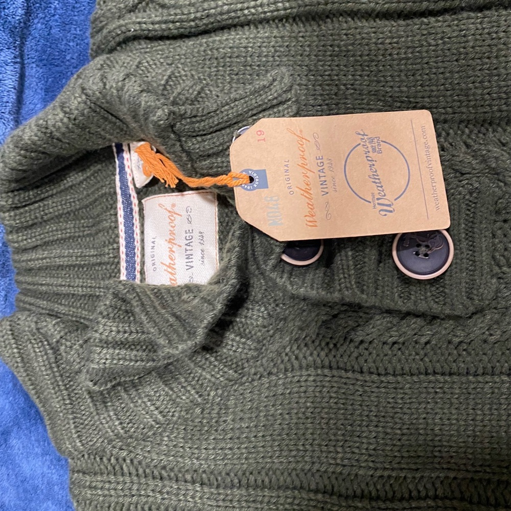 Men’s sweater
